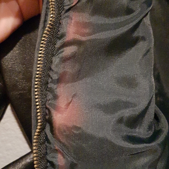 Leather jacket - Picture 8 of 8